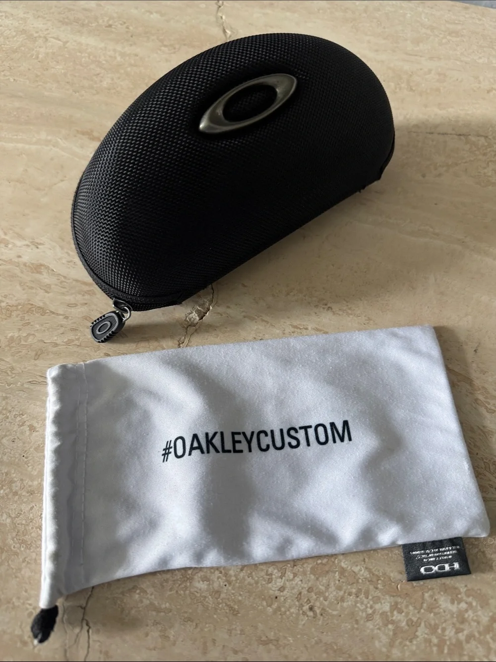 Oakley Custom Sunglasses Hard Case with White O.Custom Microbag - Black